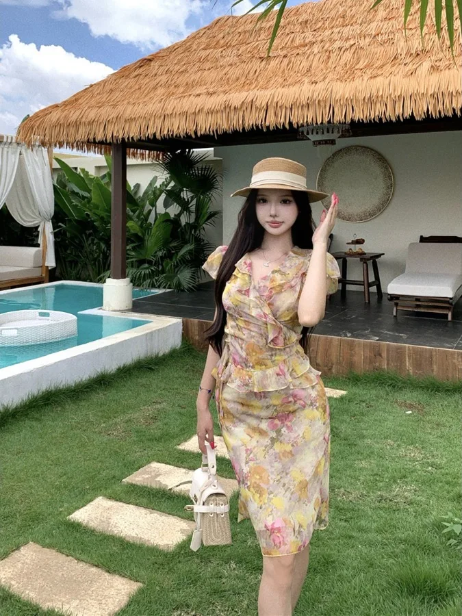 

Vacation Sexy V-Neck Ruffle Short Shirt Wrap around High Waist Skirt Two-Piece Set Women's Fashion Summer Light Weight Floral