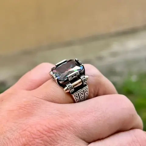 Carousel New Alloy Hand Jewelry European and American Vintage Punk Gothic Ruby Men's Personality Ring