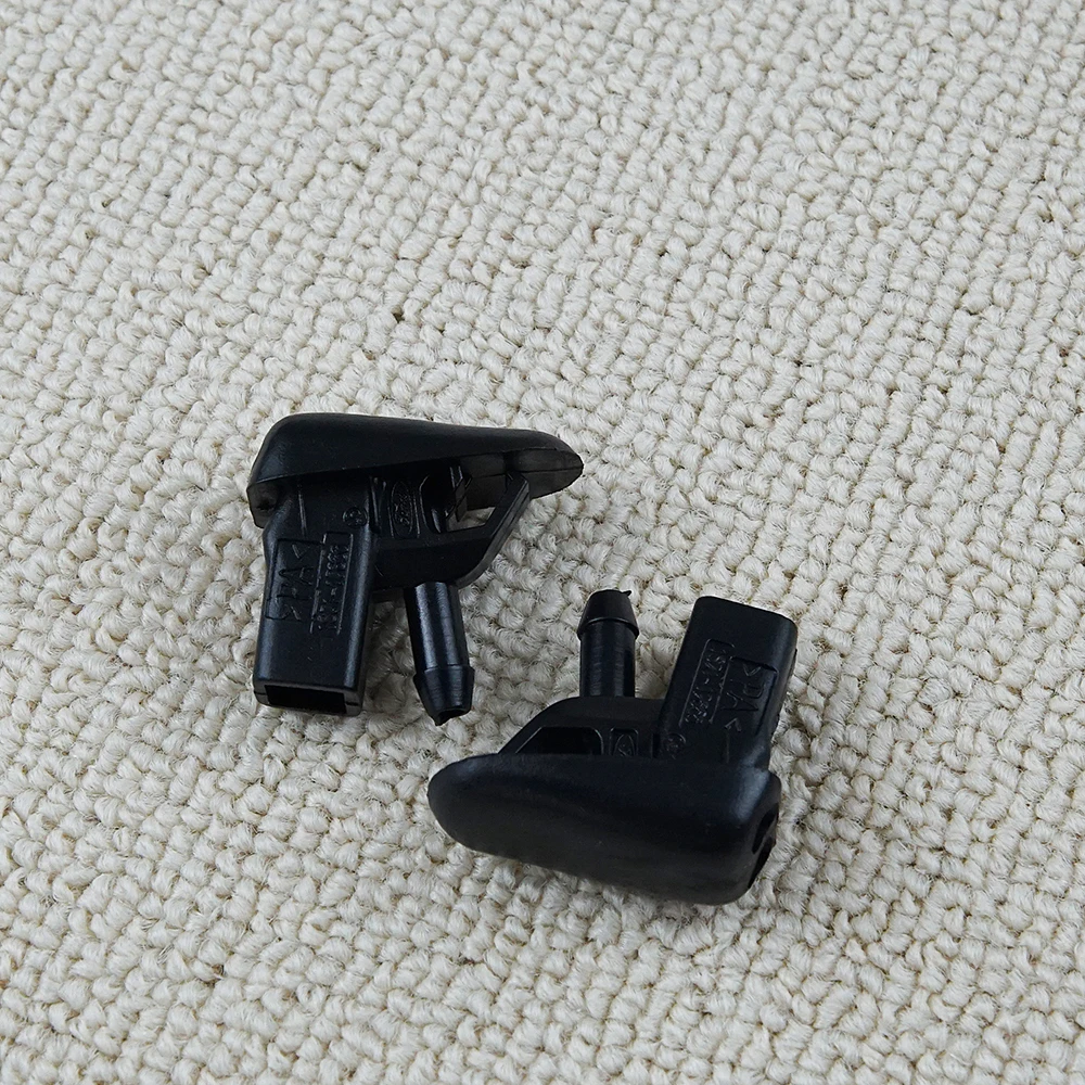 31301519 31301520 Windshield Washer Nozzle For 2010-2013 Volvo S60 S80 XC60 XC70 Windshield Hood Squirter Jet Car Accessories