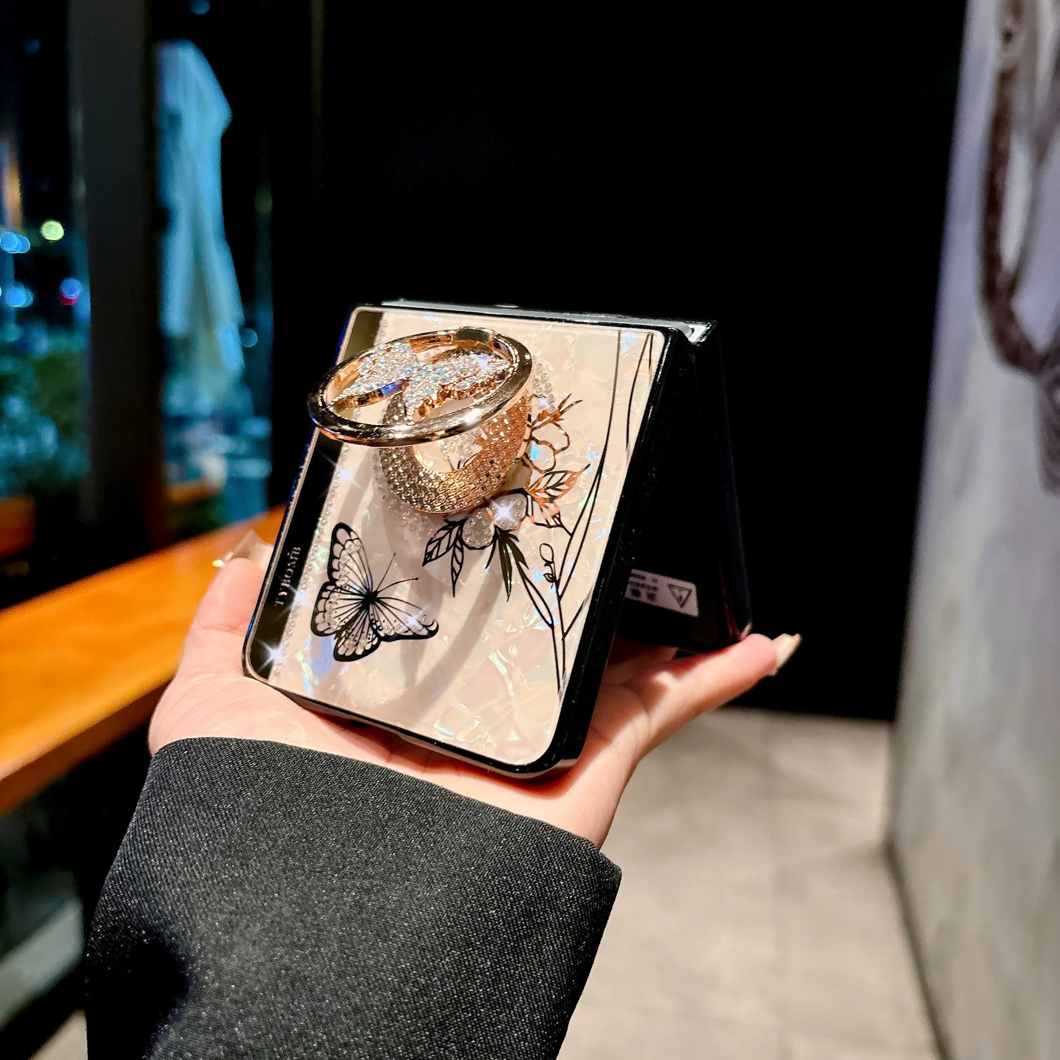 

Роскошный дизайн, блестящий чехол для телефона с металлическим кольцом и бабочкой для Samsung Galaxy Z Flip 7 6 5 Z Fold 6, складной защитный чехол, ремешок