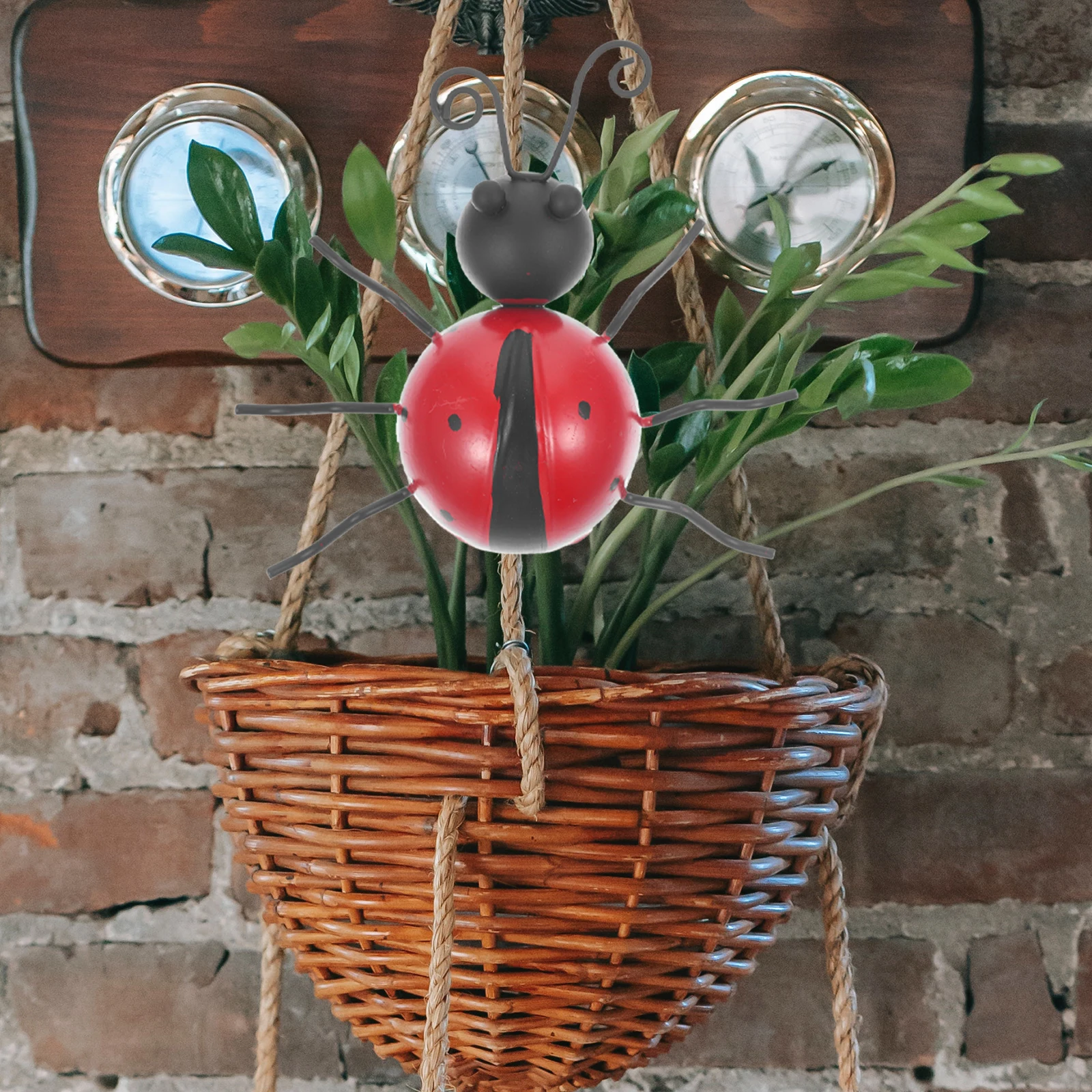 

4 Pcs Crafts Ladybug Ladybug Adornment Lifelike Statue 10CM Garden Outdoor Villa Courtyard Adornment Simulated Decor