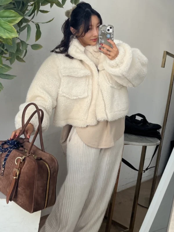 Korean Style Warm Furry Jacket 2026 Autumn Winter Fashionable Versatile Large Pocket All-Match Outerwear for Women