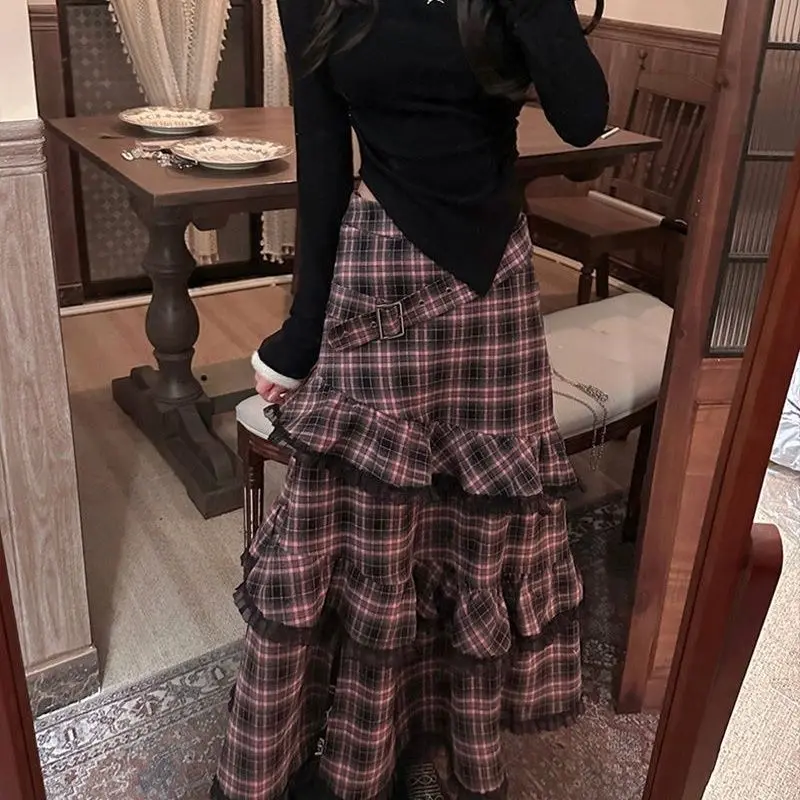 

2025 Premium Women's Winter Contrasting Knitted Sweater Top with High Waisted Plaid Skirt