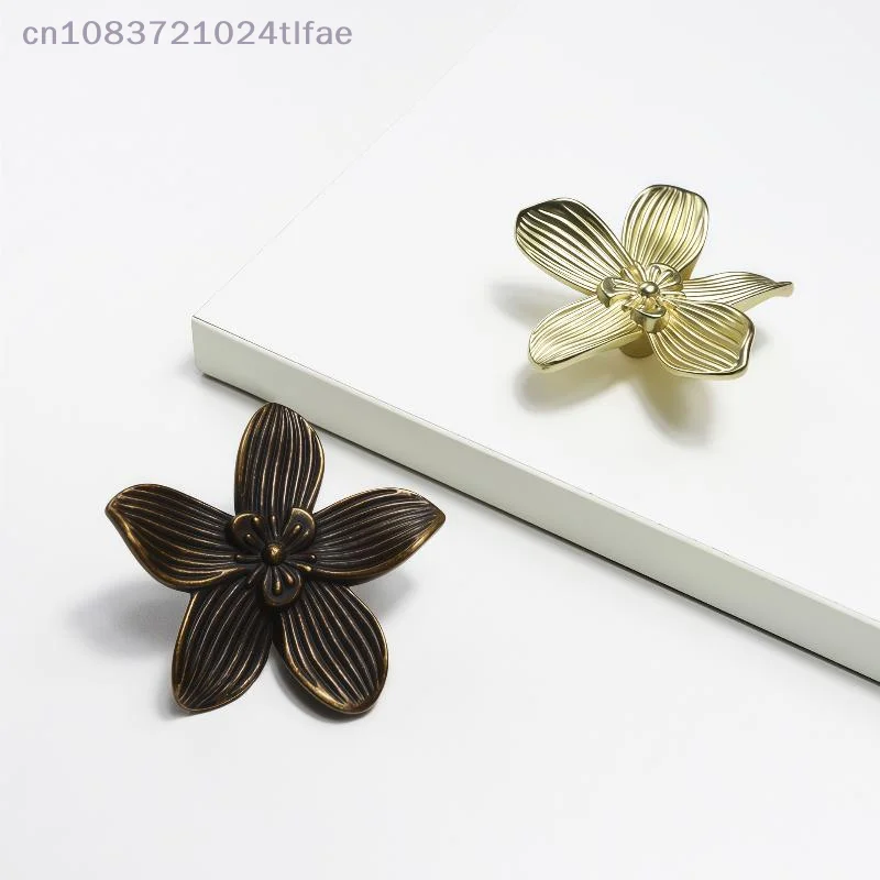 {YY30} Vintage Floral Cabinet Pulls Creative Petal-shaped Single Hole Drawer Handles Zinc Alloy Knobs For Cabinet Drawer Dresser