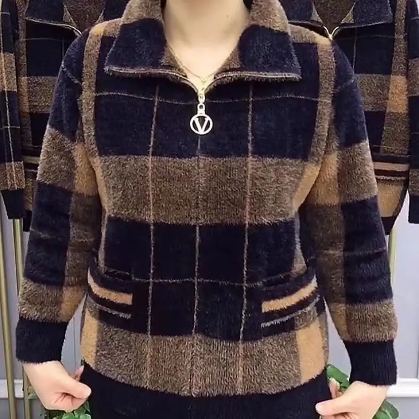 

Middle Aged Elderly Women Winter Gold Mink Cashmere Sweater Thick Short Knitted Sweater Mother Loose Plaid Cardigan Jacket
