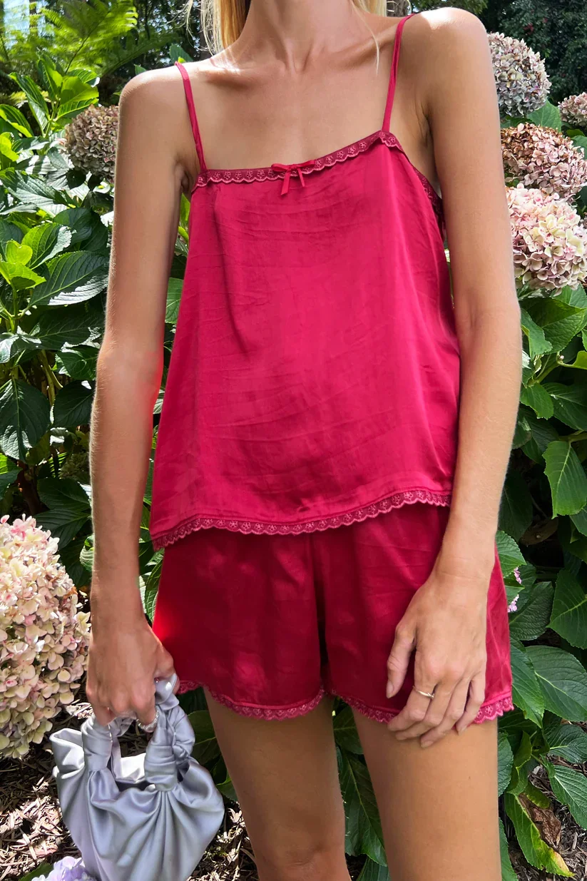 

Новая мода, женские летние шорты, свободный крой, стильные однотонные топы и шорты с кружевной отделкой, комплект из 2 предметов, S-XL