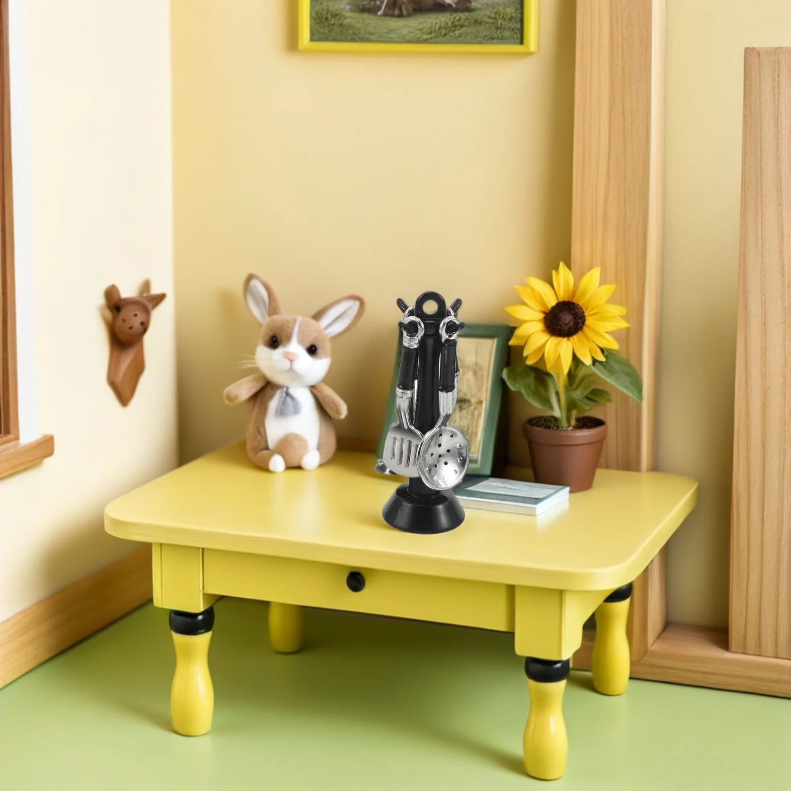 

2 комплекта, 2 комплекта, миниатюрная кухонная утварь, набор аксессуаров для кукольного домика, лопаточка, ковш из сплава, реалистичный дизайн, компактная подставка для