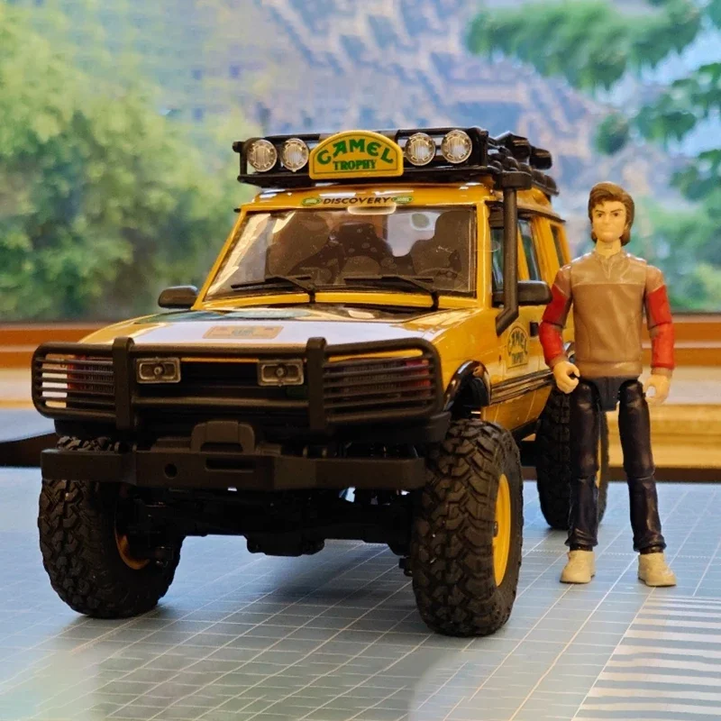 FMS New FCX24M 1/24 RC Land Rover Series Four-Wheel Drive Electric Remote Control Climbing Off-road Vehicle Adult Toy Gift