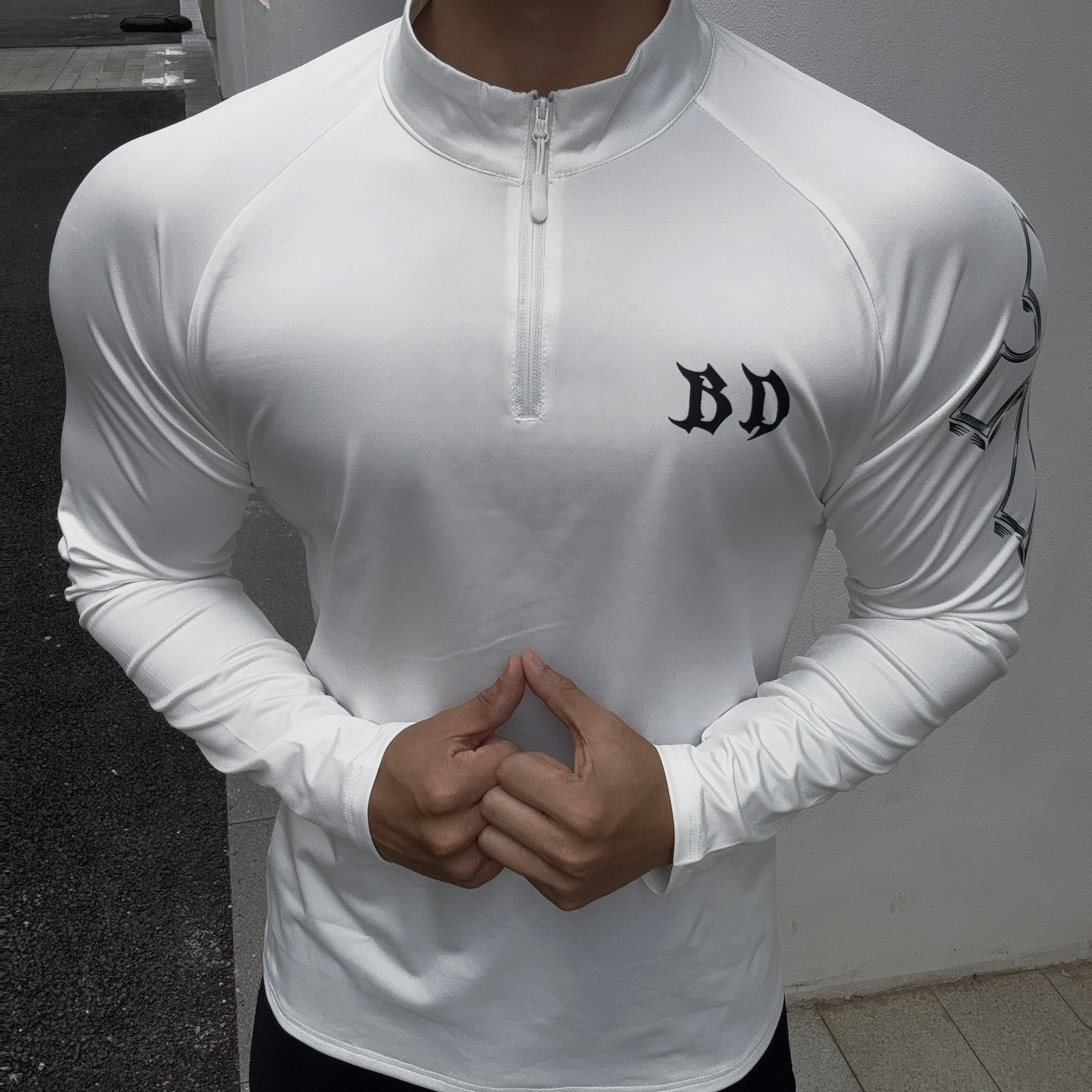 اللياقة البدنية تي شيرت طويل الرجال تمتد التجفيف السريع اللياقة البدنية دعوى الربيع والخريف منتج جديد تشغيل نصف سستة الدراجات تي شيرت