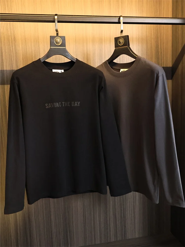 

Self-Heating Fabric Men's Basic Color T-irt with Printed Letter Design for Autumn And Winter Faionable Ur...
