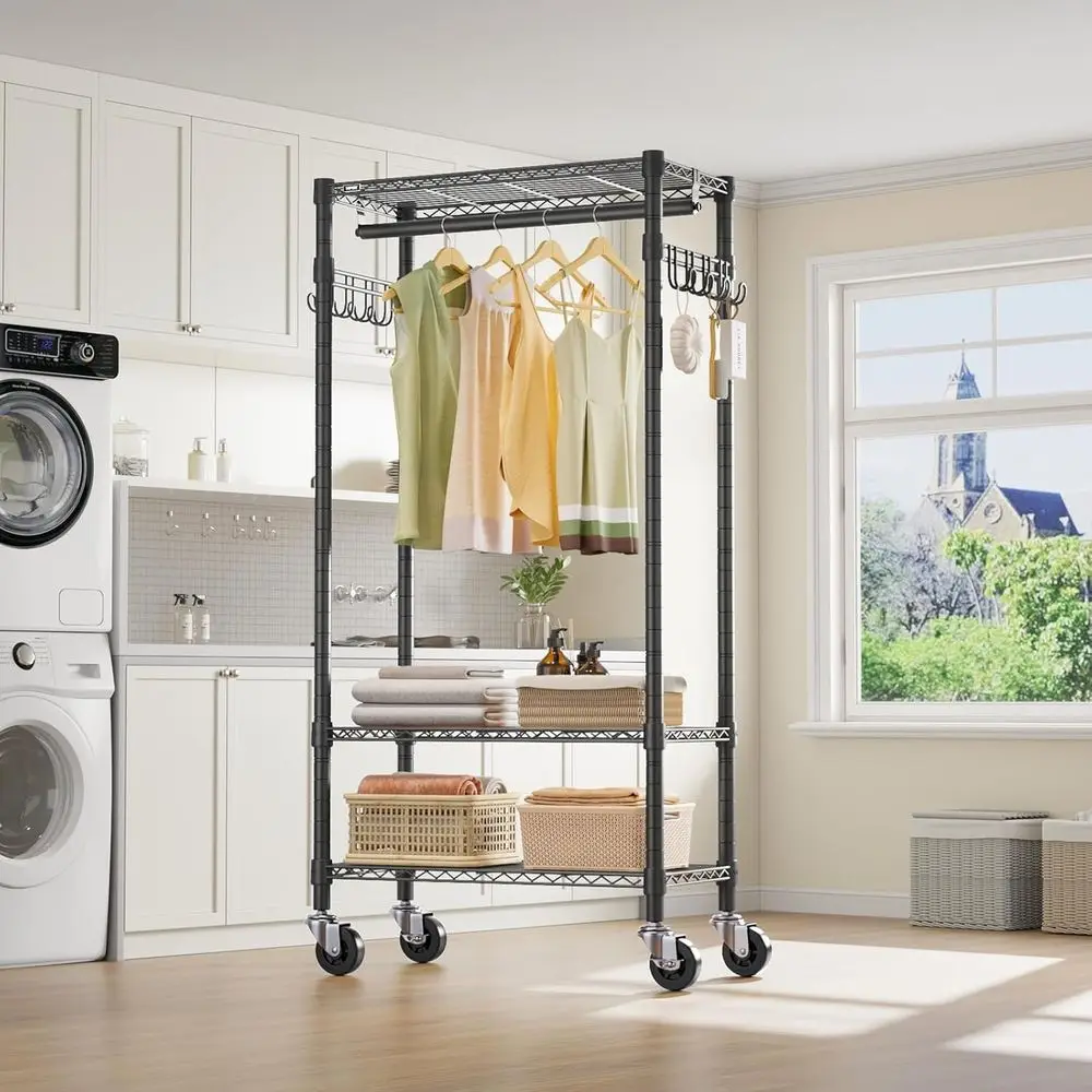 Appendiabiti medio R3 con ruote bloccabili, appendiabiti resistente con ripiani regolabili, asta per appendere e ganci laterali