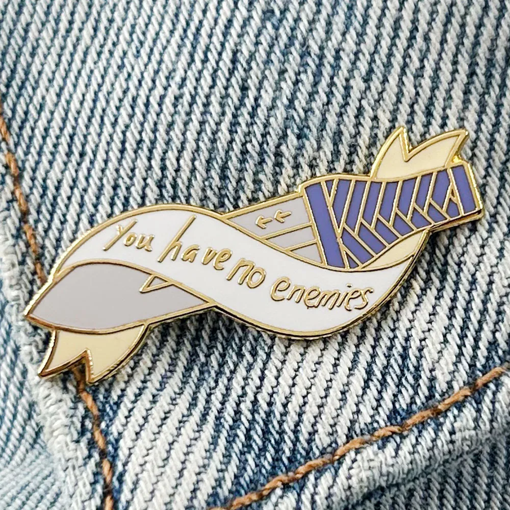 ليس لديك أعداء المينا دبوس Thorfinn Karlsefni Shortsword شارة Vinland Saga الطرفية مجوهرات هدية #2