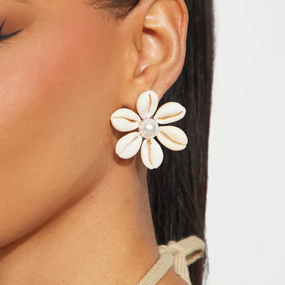 

Summer Bohemia Shell Flower Earrings Aesthetic Jewelry for Women Beach Ocean Geometric Metal Stud Earring Wedding Accessories