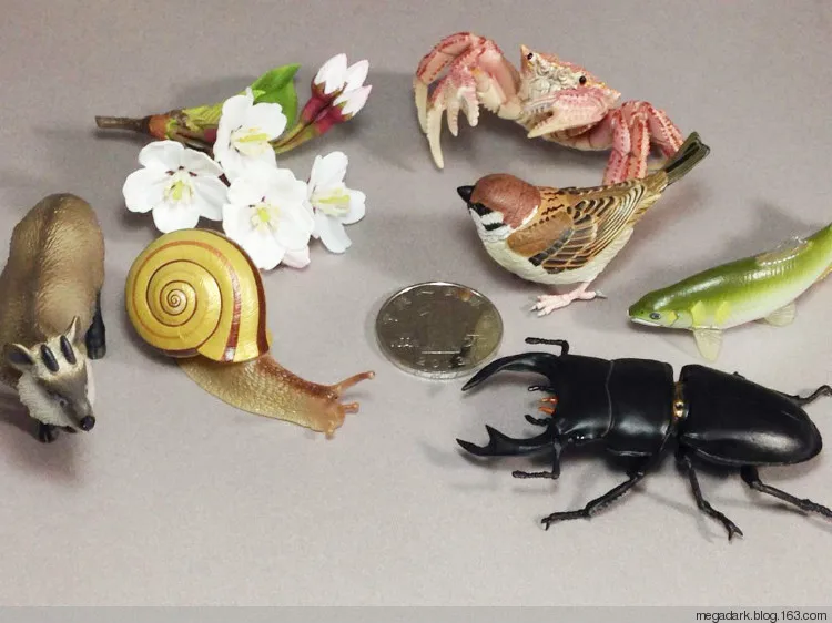 Modello giapponese autentico in scala Gacha Creature del Giappone Lumache Scarabeo Pesce Neve Cervo Animali del Monte Fuji Action Figure Giocattoli