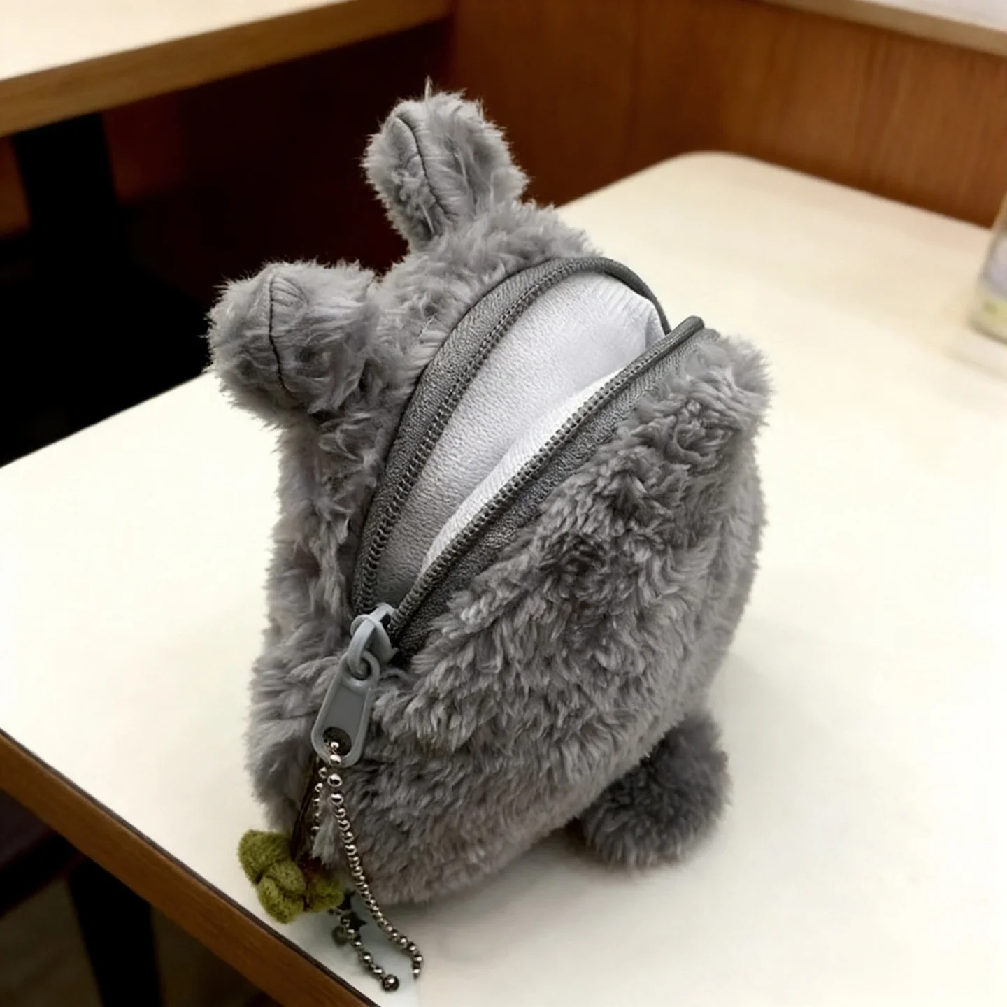 Chaveiro de Pelúcia Fofo Totoro: Porta-Moedas, Presente Encantador e Acessório Requintado para Bolsas