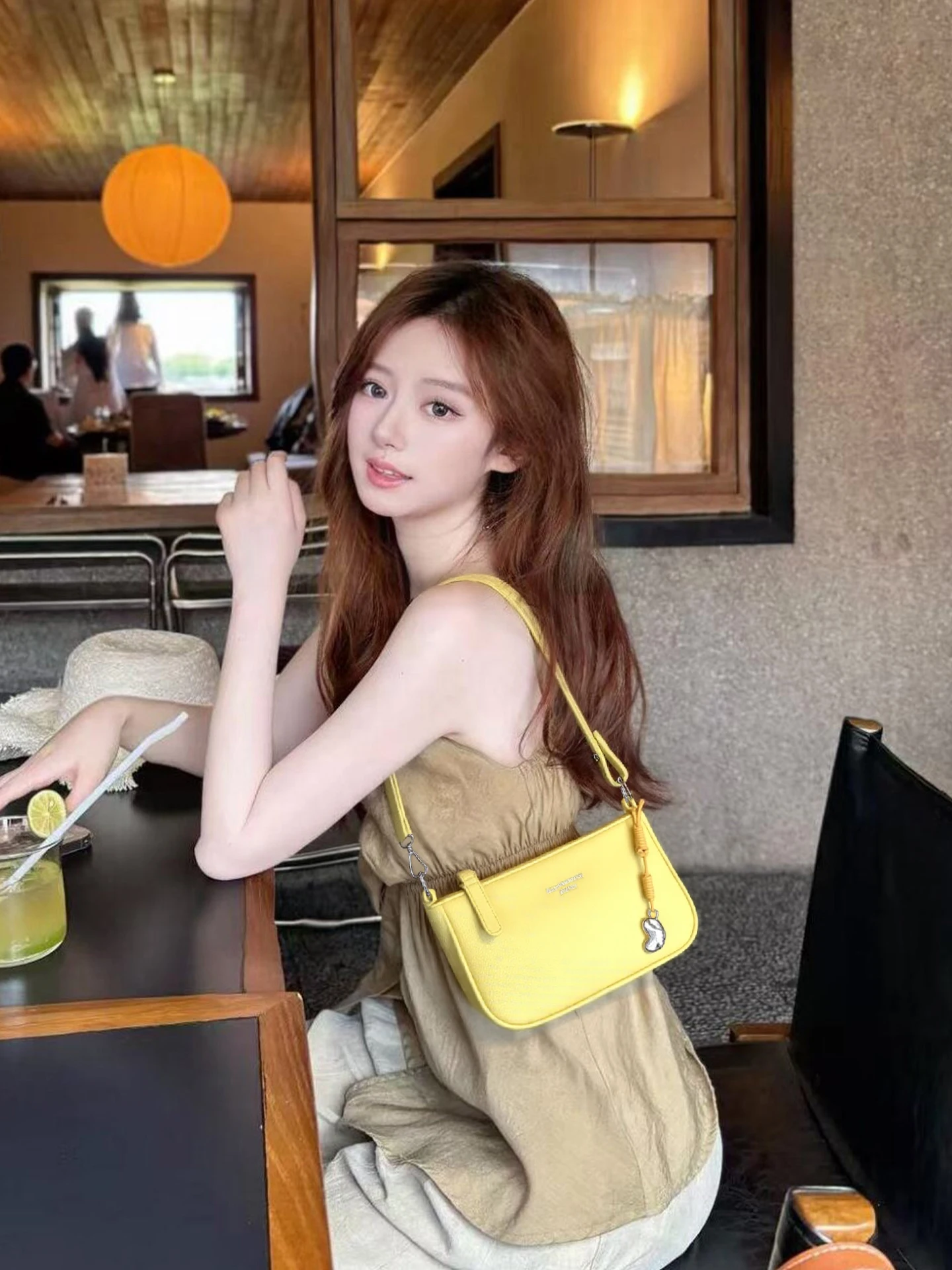 borsa-a-tracolla-gialla-sotto-le-ascelle-per-donna-commuter-sle-tappetino-casual-tracolla-staccabile-morbida-pelle-pu-lusso-leggero