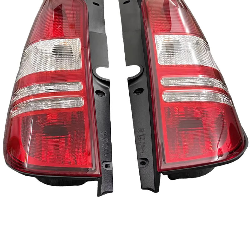 Auto Accessories Rear Bumper Light Cover Turn Signal Reverse Light Tail Light Without Bulb For Mercedes-Benz Vito Viano W639W636