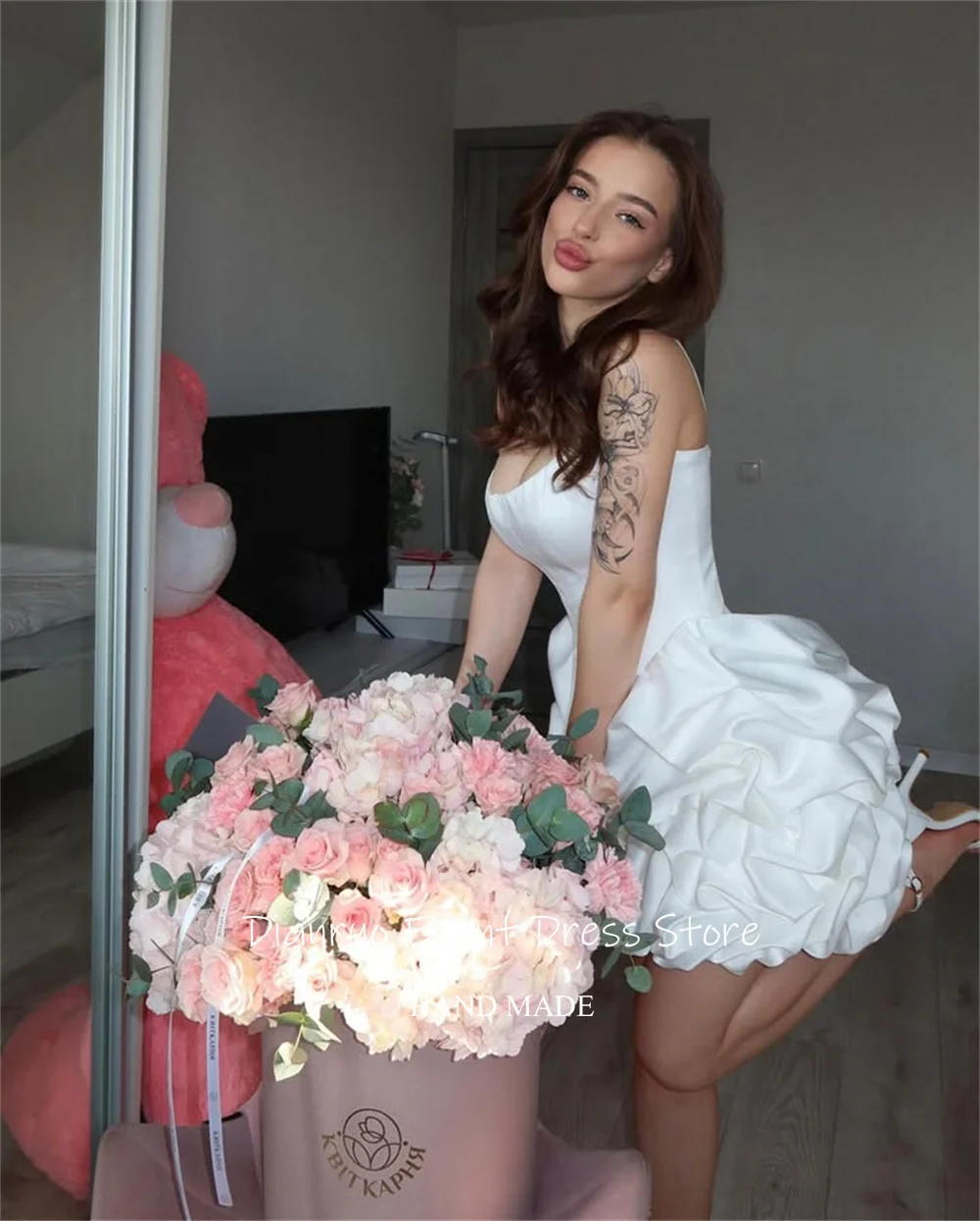 ชุดเดรสออกงาน Dianruo ผ้าซาตินจับจีบ สายเดี่ยว ไม่มีแขน แบบมินิ ชุดเดรสงานเลี้ยง ชายกระโปรงระบาย ปี 2025 รับตัดตามสั่ง