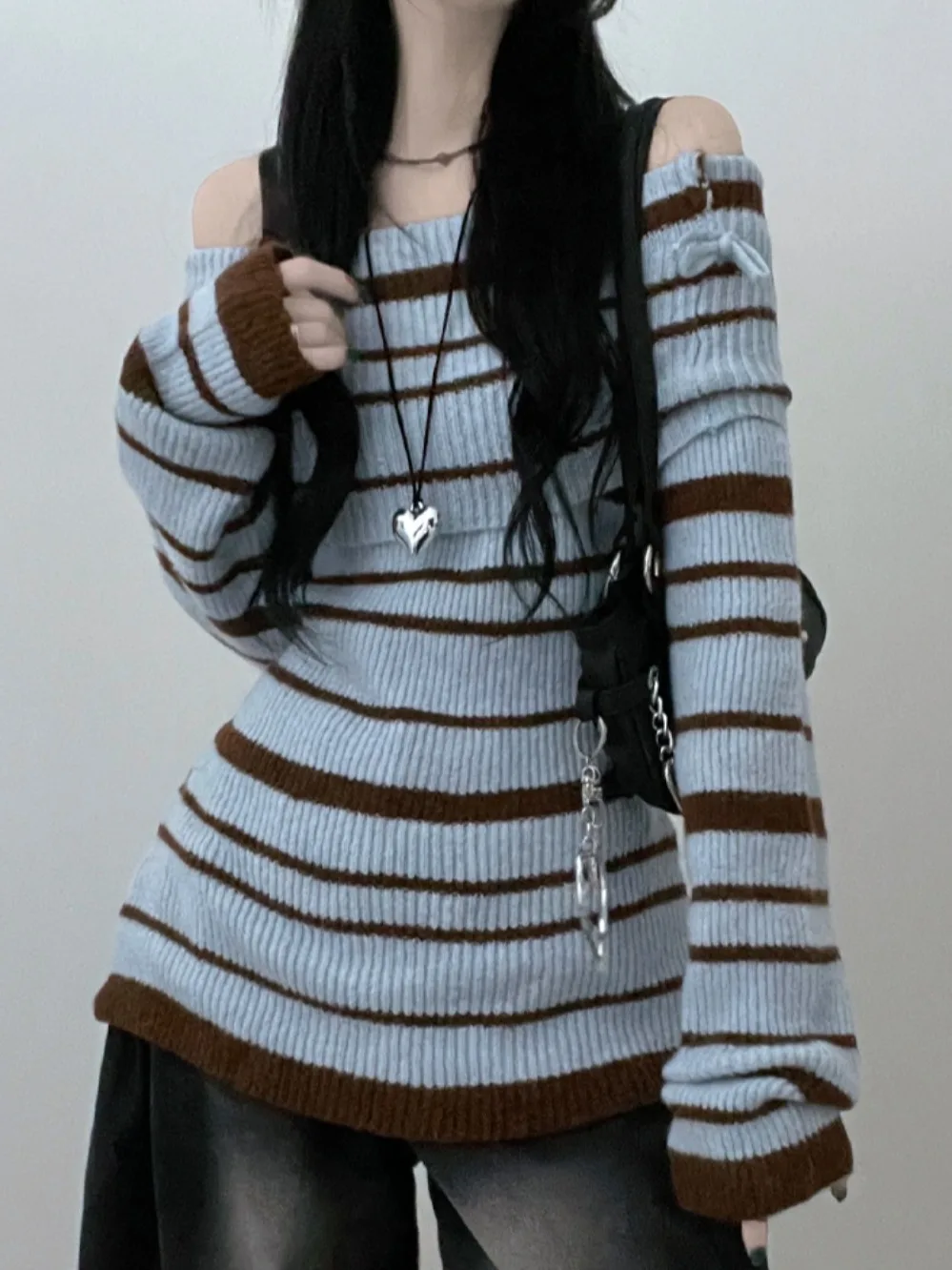 

Chic Early Spring New Retro Simple One-oulder Slimming Stripe Knit Sweater Versatile Commute Thiened Long Sve Polyester