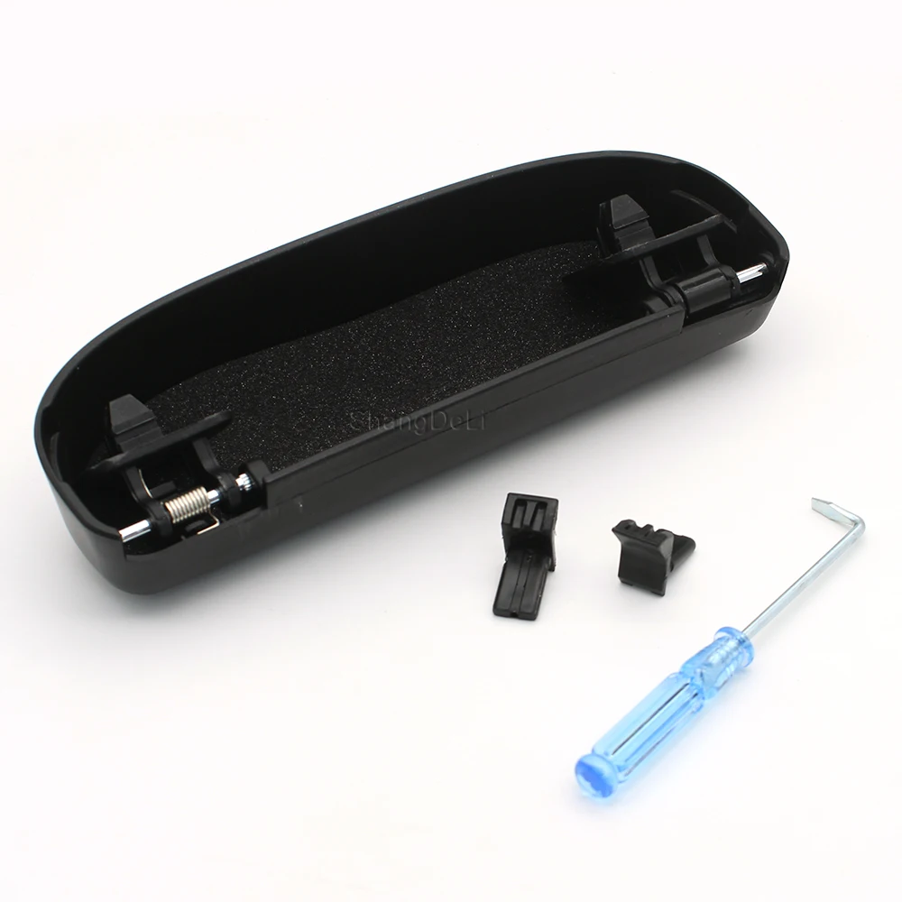 Car Sunglasses Case for BMW 1 3 4 5 X1 X3 X5 F20 F30 F32 F15 F25 F10 F11 2015 - 2022 Glasses Sunglass Box Holder Storage Cage image 6