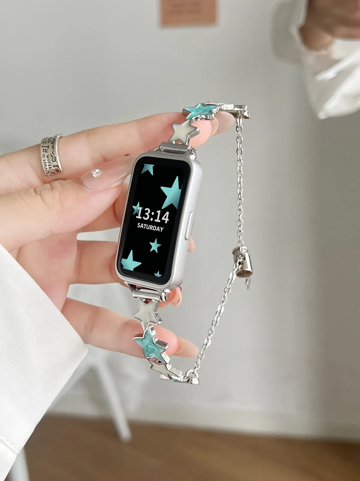 

Металлические ремешки Star Metal подходят для модных часов с размером ремешка 22 мм/20 мм/18 мм для Huawei GT5/GT5 Pro/GT4/GT2/3/4.