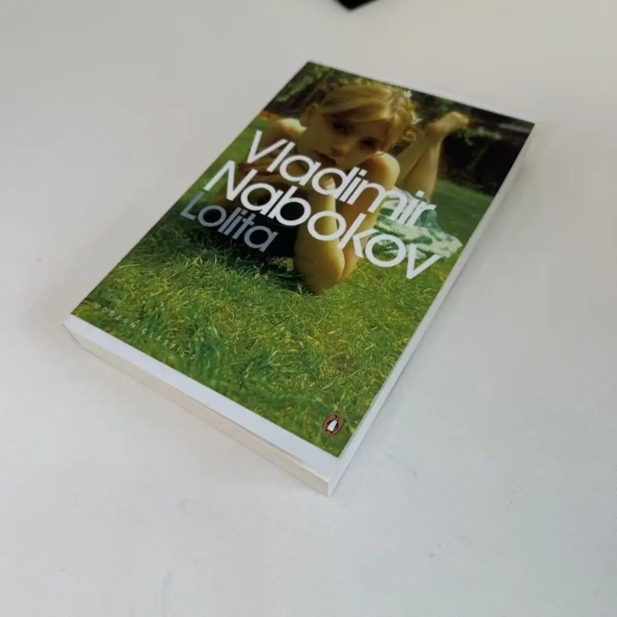 لوليتا بقلم لاديمير نابوكوف كتاب غلاف ورقي باللغة الإنجليزية #1