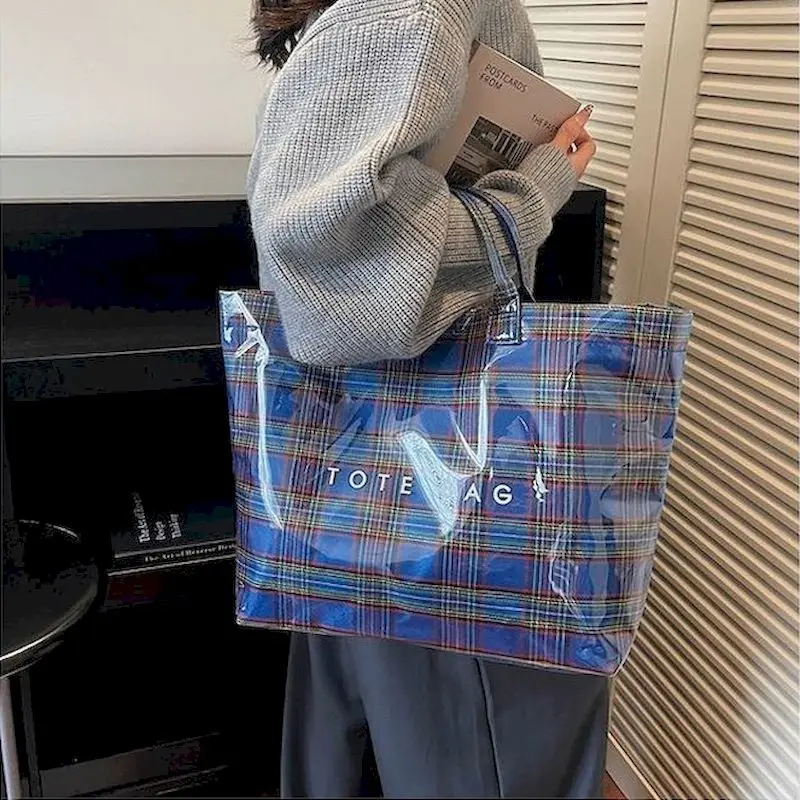 

Женские сумки-тоут из ПВХ в винтажном стиле, многоразовые, водонепроницаемые, большой вместимости, повседневные, с принтом в клетку, для покупок, подарочные