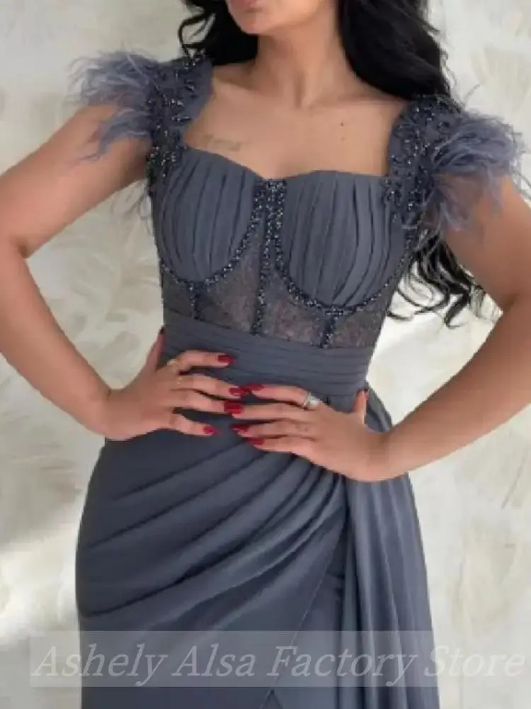 Gaun pesta putri duyung seksi menawan gaun Prom Cocktail belah samping gaun malam Formal bulu Applique renda gaun malam 2024 robe de Soiree