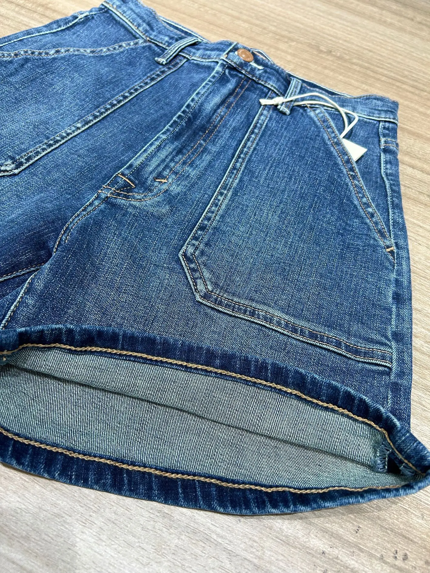 Women denim shorts 2023 new High waisted patch pocket fahsion denim shorts