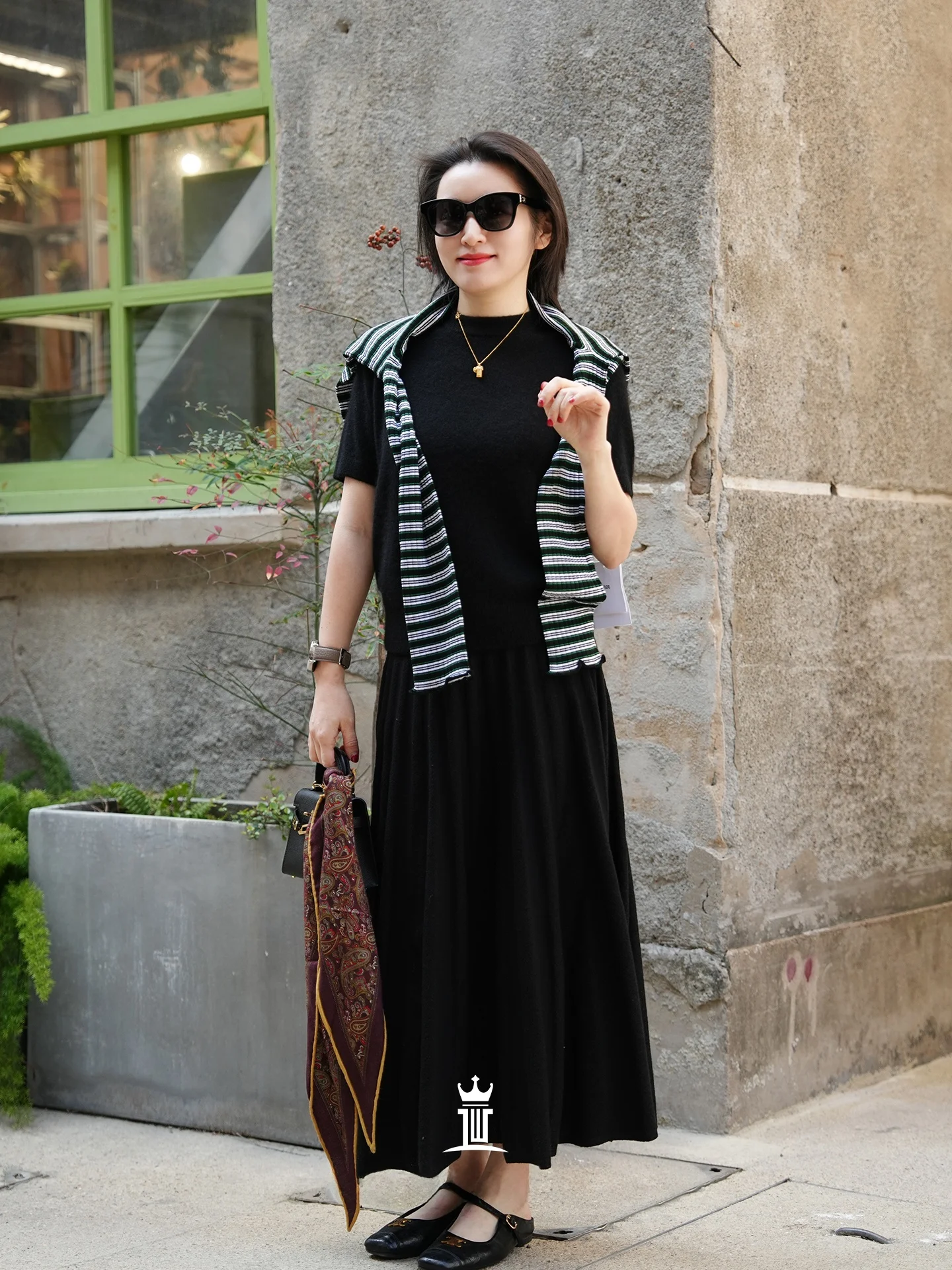 

Женский трикотажный топ LaoBaoJiaJia Ribbe из шелковистой ткани, простой, повседневный, с круглым вырезом, дышащий, новинка весенней коллекции