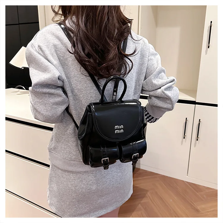 

2025 Convertible Backpack Women Pebbled Leather Multi-Strap Euro-Chic Artisanal Campus-To-Travel Essentials Niche-Designed