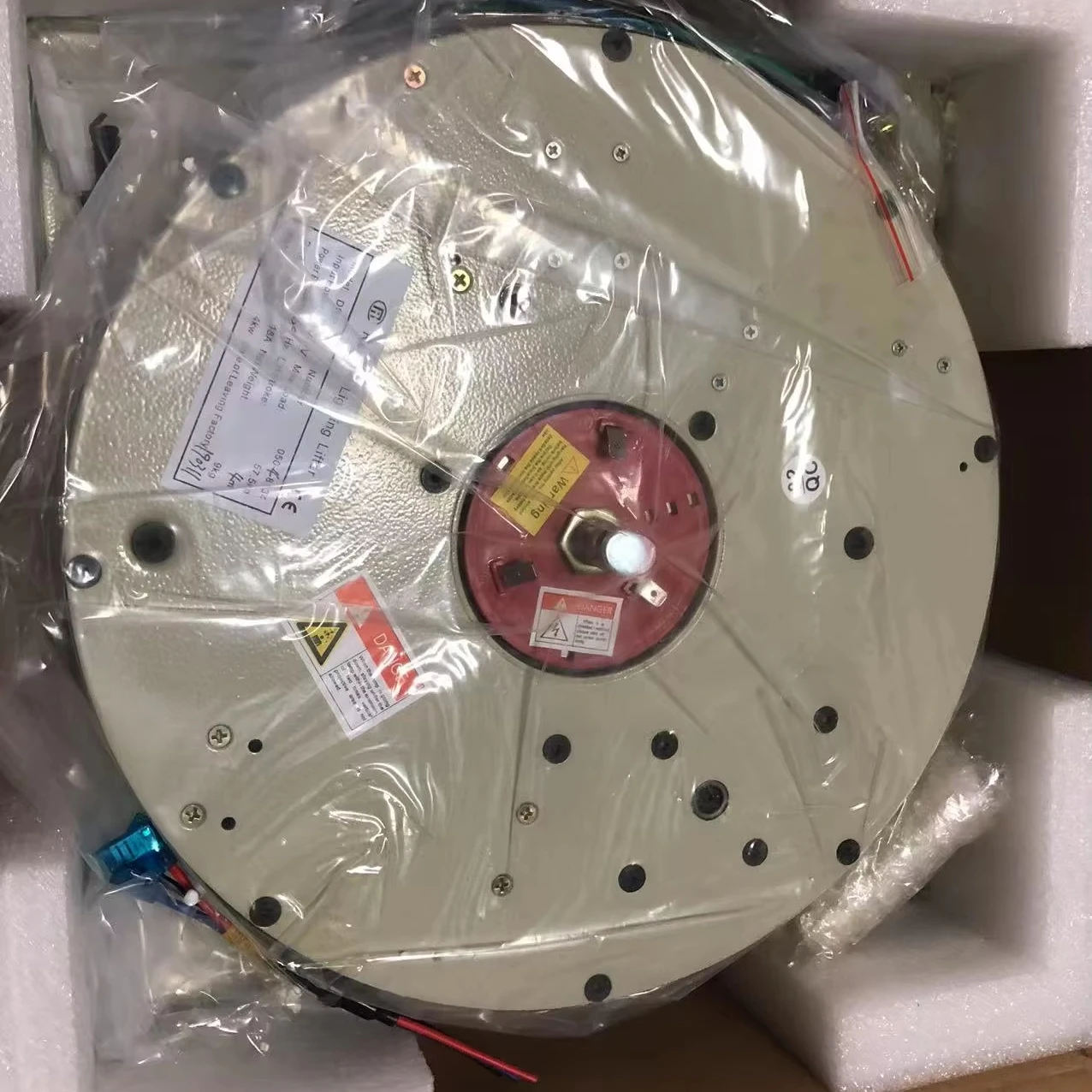 

150 кг 6 м моторизованный подъемник для люстры с системой дистанционного управления для обслуживания люстры