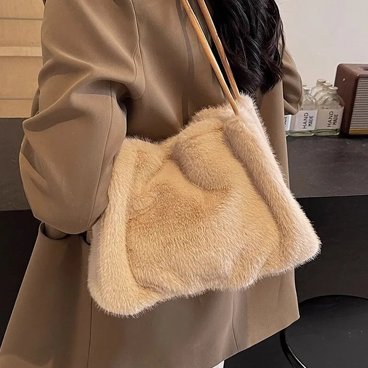 

Женские сумки на плечо, модная полосатая плюшевая сумка на плечо, осенне-зимняя новая сумка-тоут большой вместимости с верхней ручкой