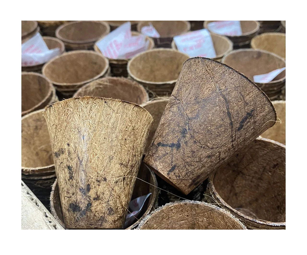 

Round thick coconut fiber lining for replacing hanging baskets