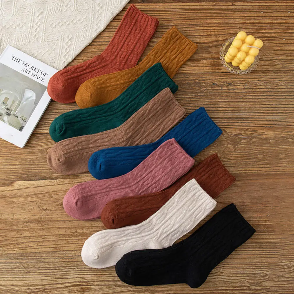 Vintage Women Wool Socks Solid Color Striped Twist Girl Casual Fashion Autumn Winter Harajuku Kniting Thick Warm Sock Breathable