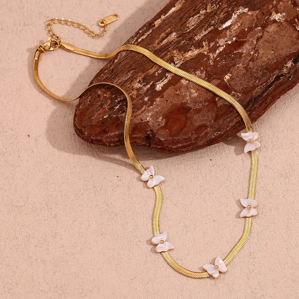 

High Quality Shell Butterfly Blade Chain Necklace Rust Proof Gold Color Fashion Collar Versatile Jewelry Gift
