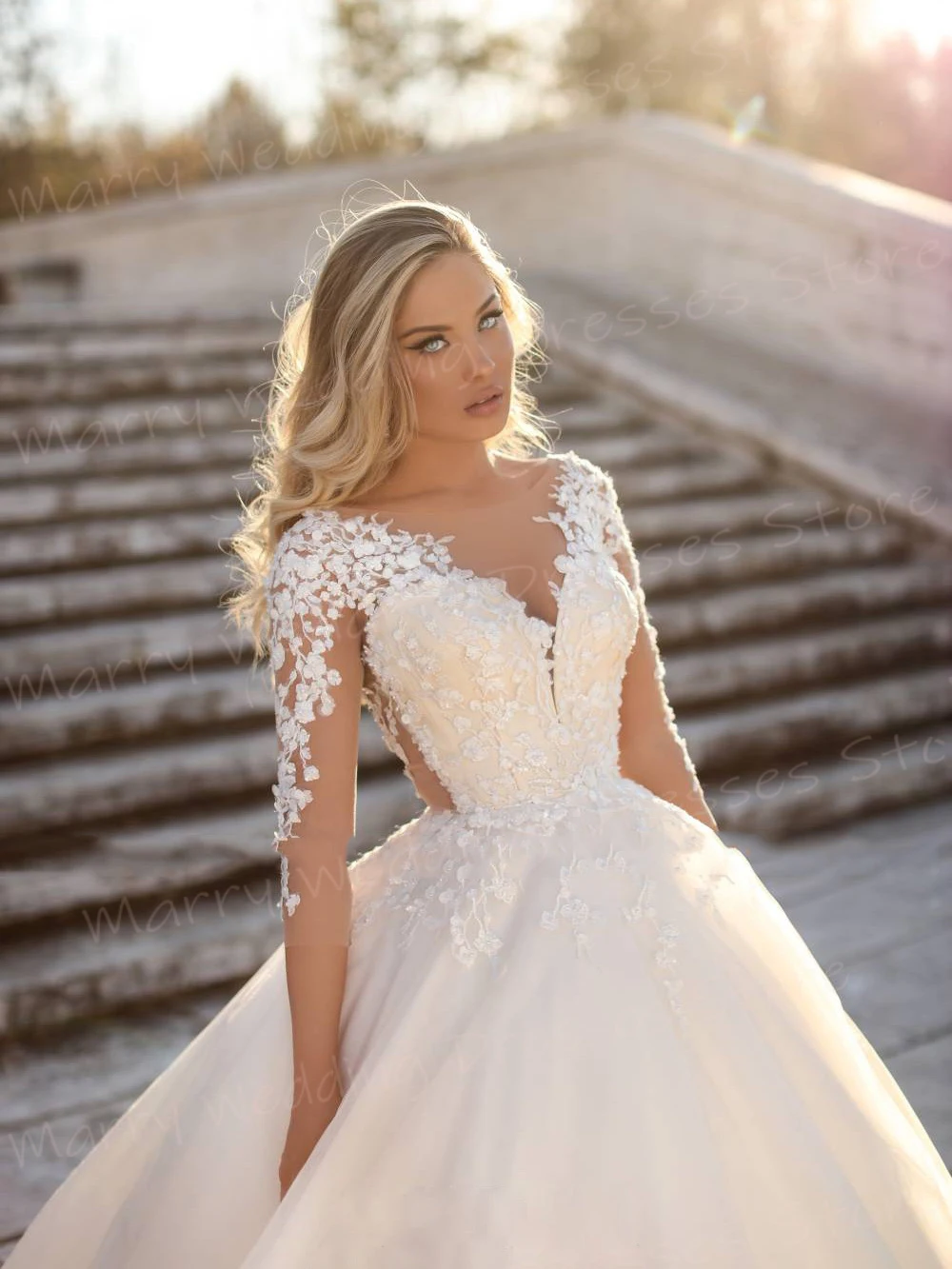 Squisito scollo A V una linea abiti da sposa da donna popolari Appliques di pizzo abiti da sposa nuovi abiti da sposa con maniche A tre quarti