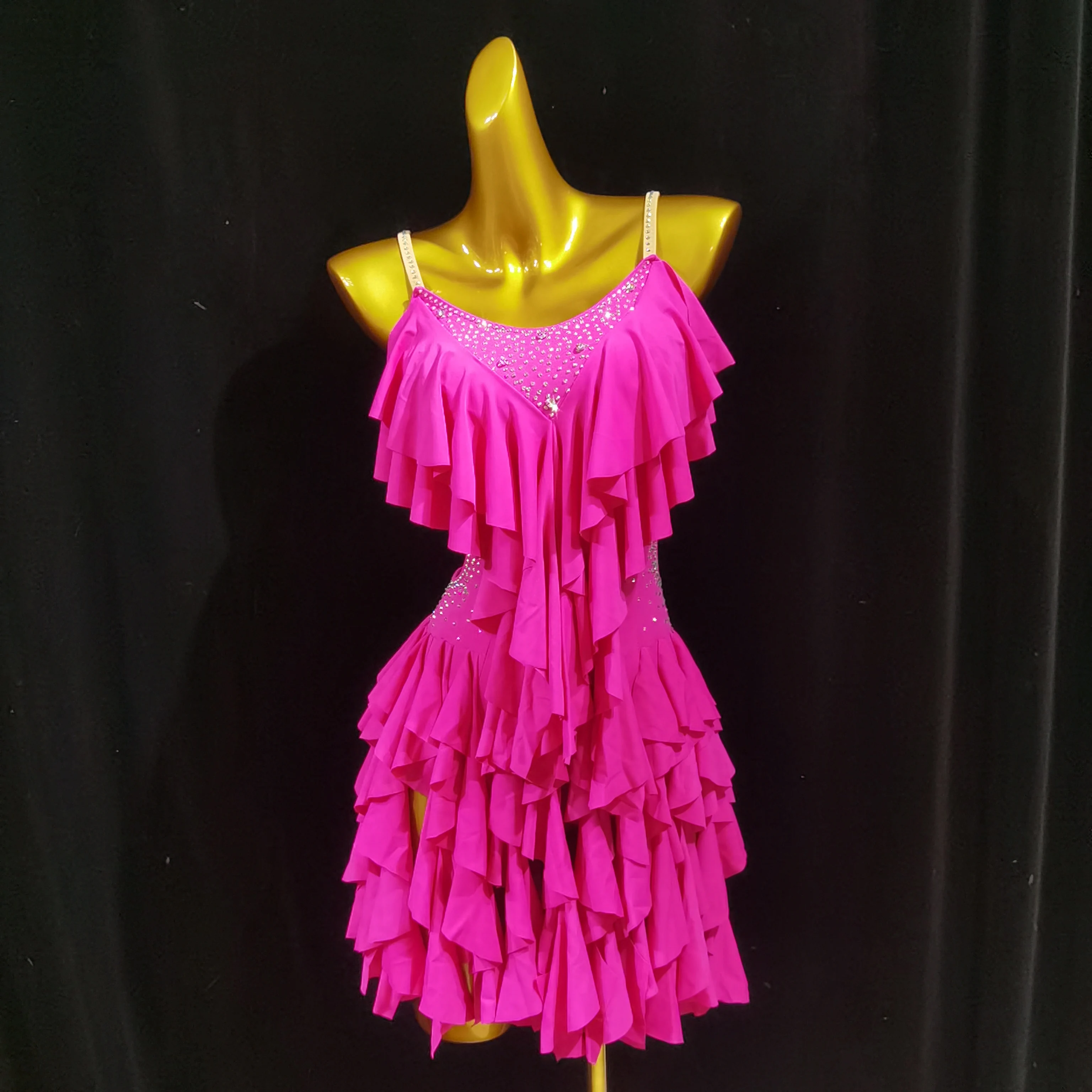 2025 ارتفع الأحمر اللاتينية ملابس رقص المهنية مرحلة الأداء شرابة تنورة للمسابقات كاوبوي تشاتشا زهرة التصميم