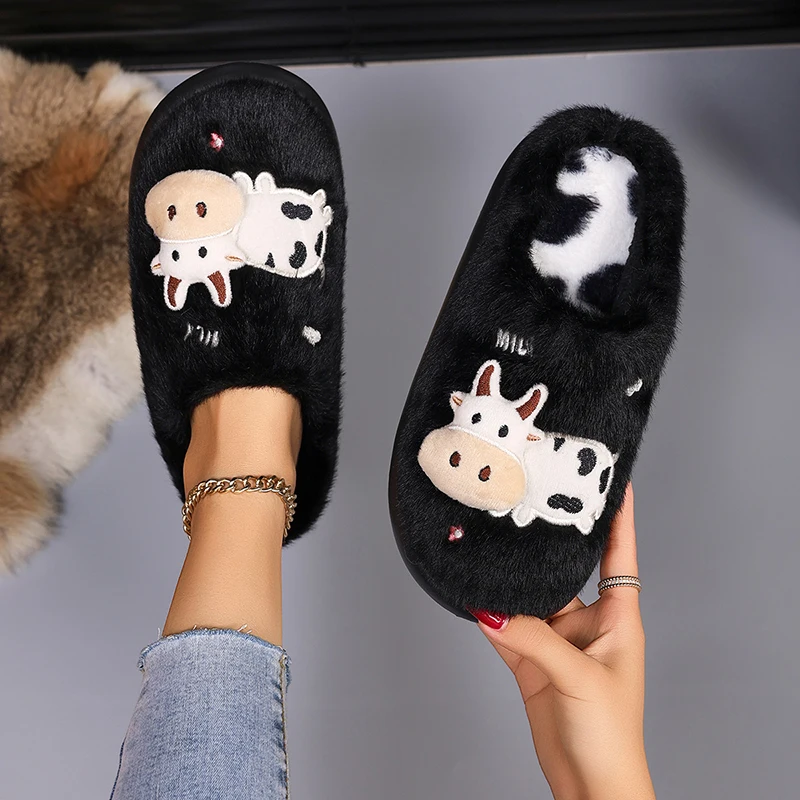 3D-Kuh-Plüsch-Hausschuhe für Damen, warme, flauschige Mules für den Winter, Mädchen-Freizeit-Hausschuhe, flauschige Fell-Slides, Unisex, weiche Plateausohle – Detail 11