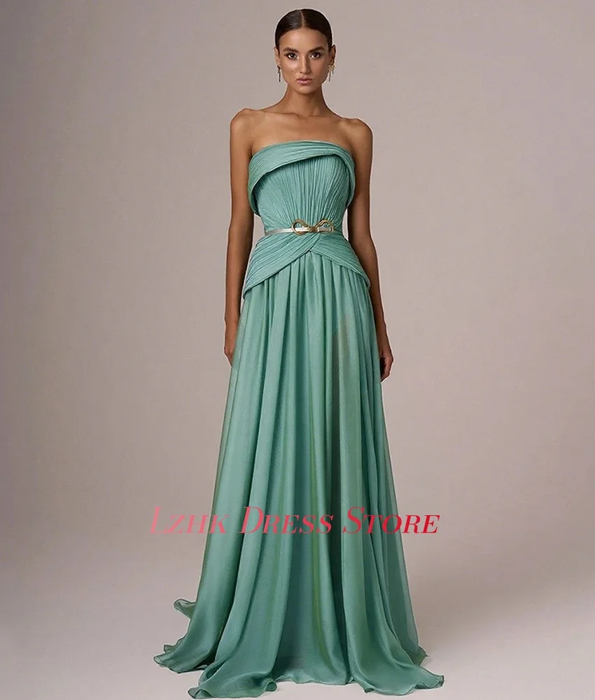 Abito da sera con cintura con fiocco 3D a trapezio in chiffon grazioso personalizzato Abiti da ballo lunghi senza maniche senza spalline di alta qualità