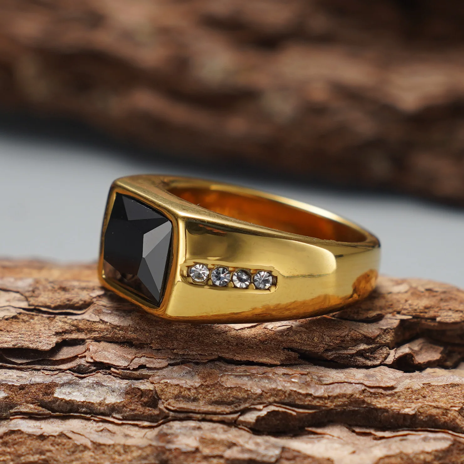 Herren Vintage Quadratischer Ring aus 316L Edelstahl mit Schwarzem Edelstein, Ideales Accessoire für Tägliches Tragen und zum Verschenken – Detail 5