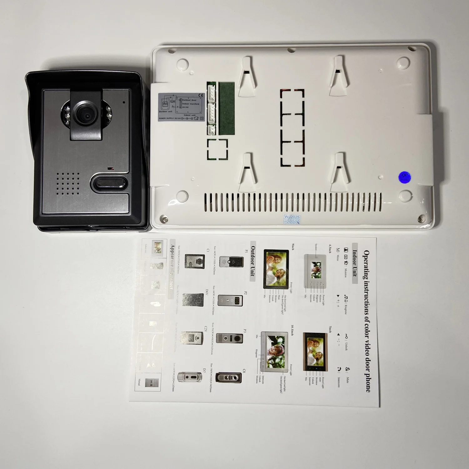 

Комплект видеодомофона с 7-дюймовым цветным экраном, 1 камерой, 2 дисплеями, функцией двусторонней связи и водонепроницаемой камерой для посетителей