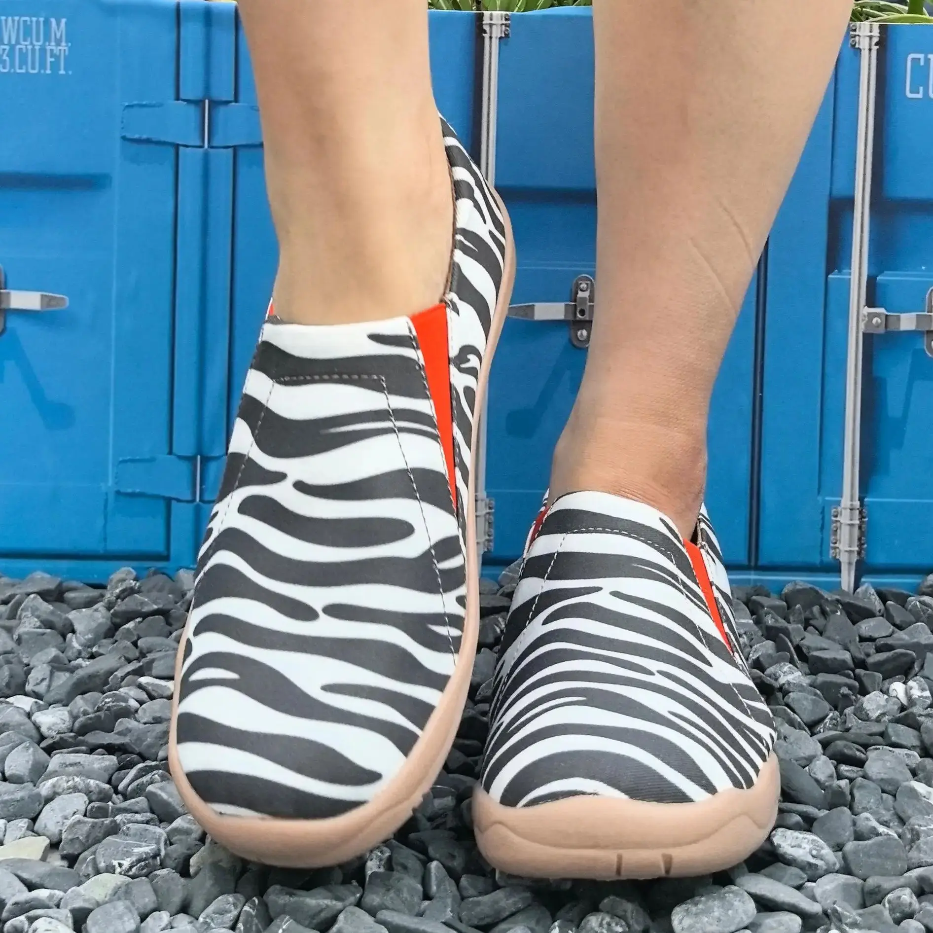 Women's Slip-On Casual Sneakers, Walking Shoes, Running Shoes, Comfortable Cloth Shoes, Cartoon Cat Print Large Size Women's Shoes, Fashionable Holiday Gift. - view 2