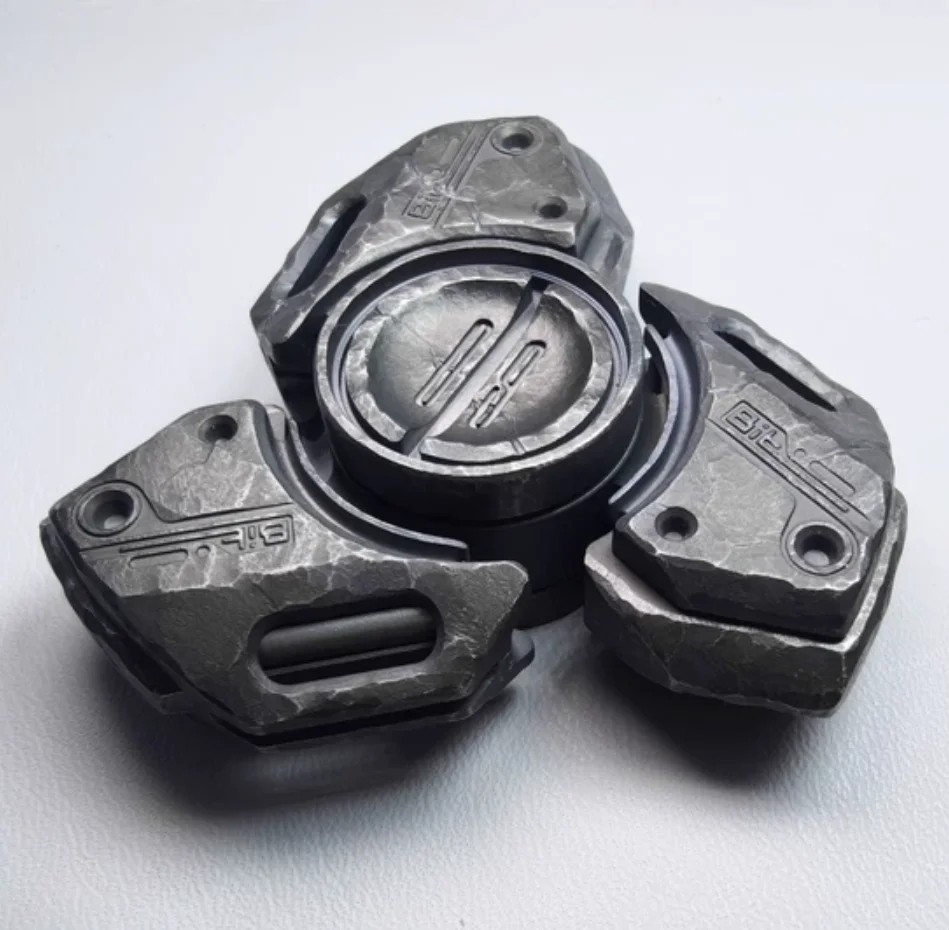 Used EDC Lautie Bit09 Three Leaf Titanium Alloy+Bright Stone Carving spinner Fingertip gyroscope Decompression toys