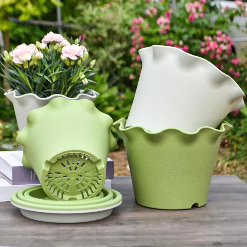 Breathable Plastic Planter Wavy Edge Planter with Saucer Thickened Flower Pot with Drainage Holes Modern Indoor for Flowers