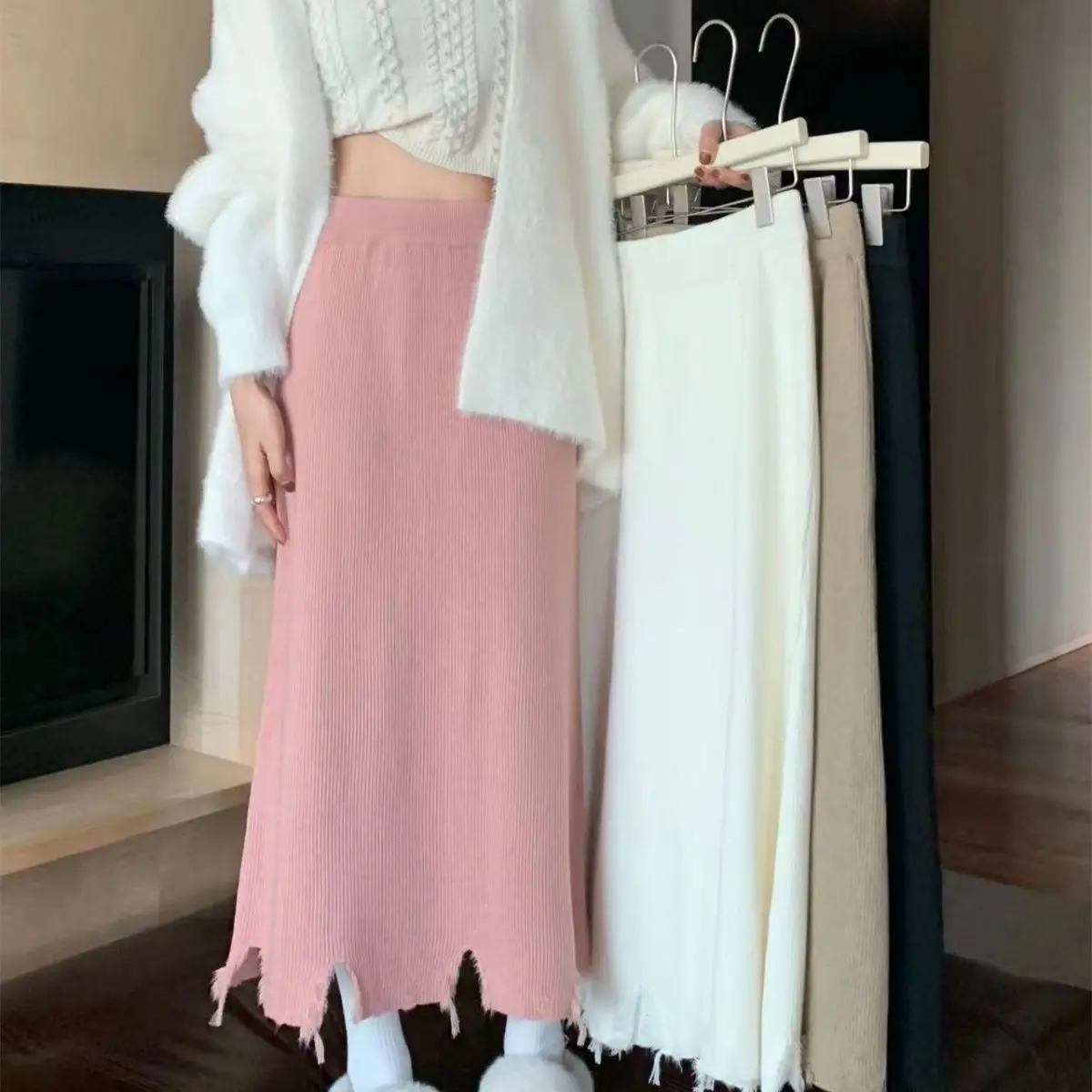 

Autumn and Winter New Slit Korean Version Gentle High Waist Slimming Thick Cut Knitted Half Skirt Straight Tube Mid Length Skirt