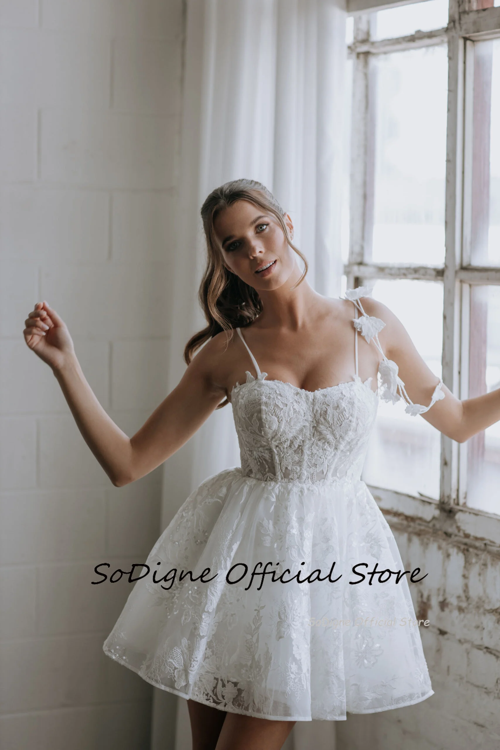 SoDigne Abiti da sposa con applicazioni corte A-line Sweetheart senza maniche in tulle Abito da sposa Beach Mini abito da sposa 2025 personalizzato