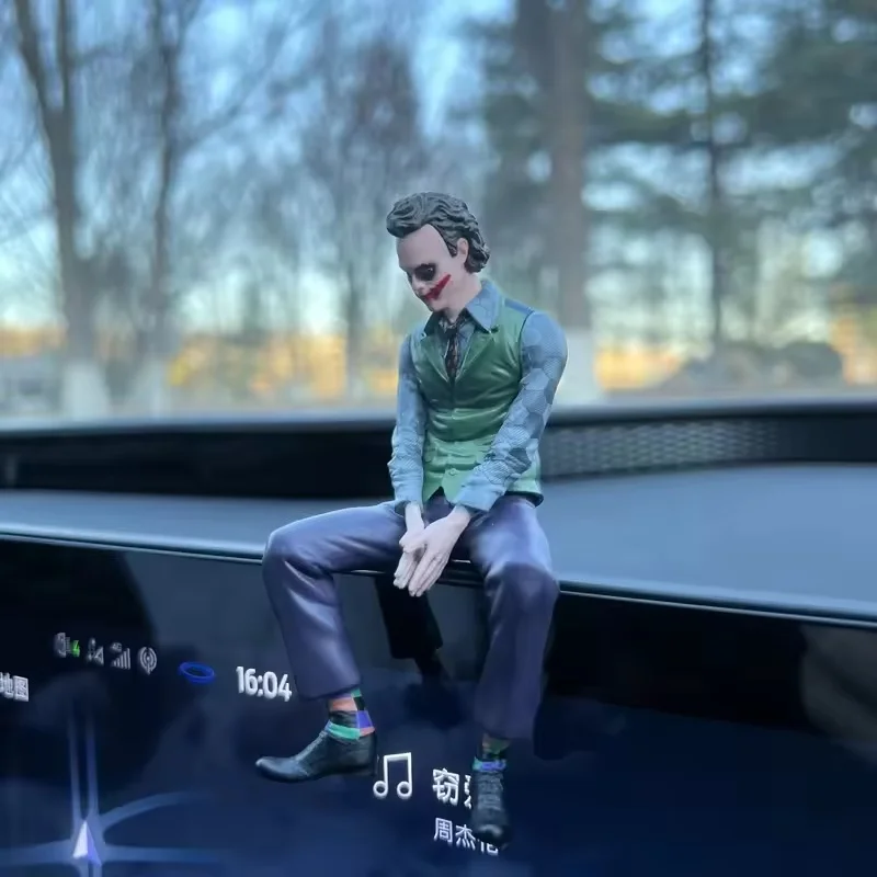 10/16cm 지붕 장식 조커 히스 레저 액션 피규어 앉아 자세 자동차 인형 꼬리 지붕 펜던트 모델 동상 수집 가능한 장난감