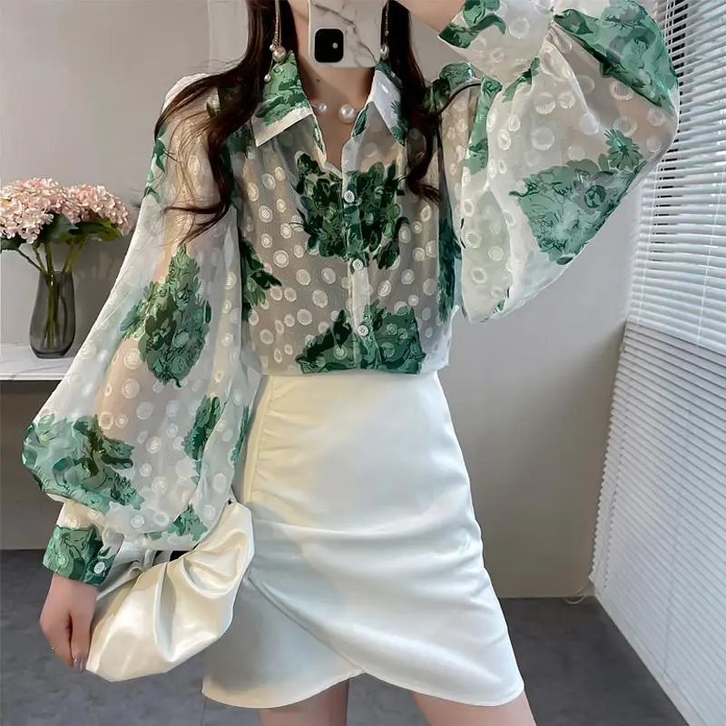 Fashion Lapel Button Printed Lantern Sleeve Shirt Women Clothing 2022 New Oversized Loose Casual Tops All-match Commute Blouse