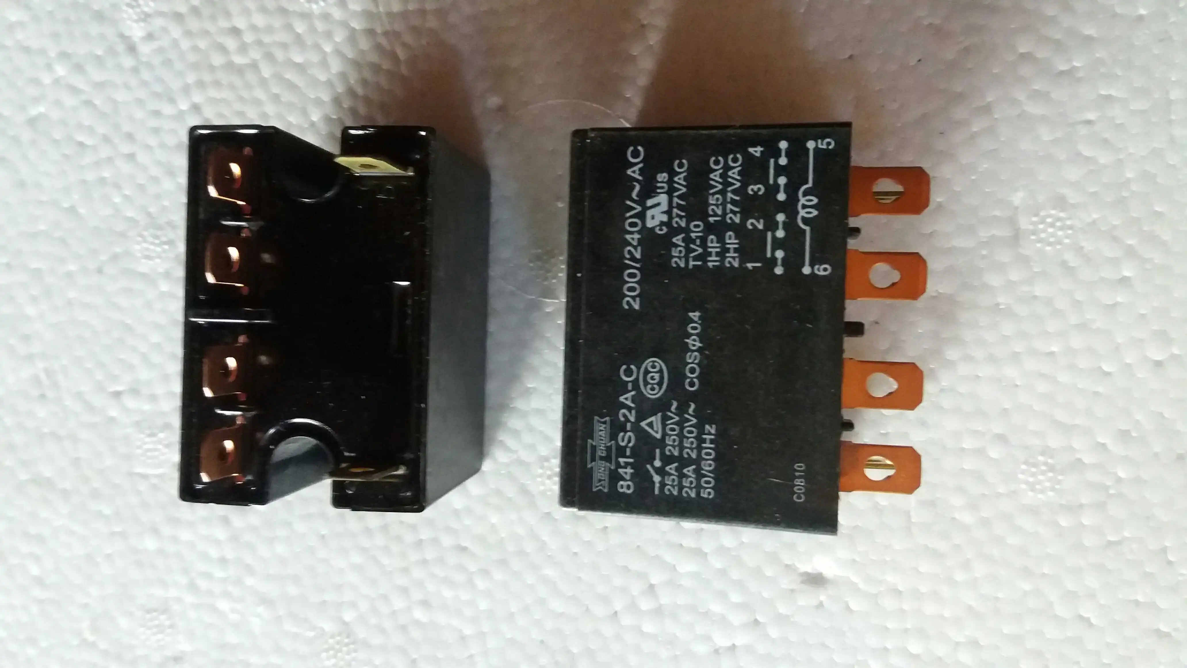 

841-S-2A-C 200/240VAC 10PCS